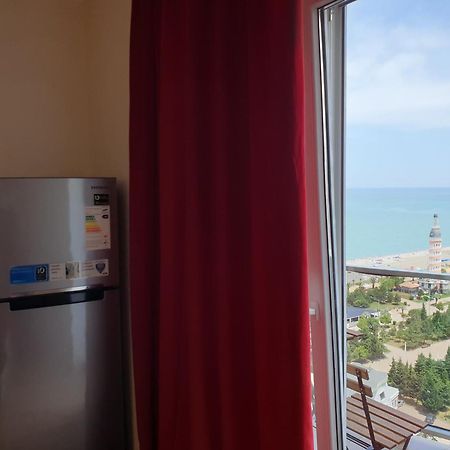 Holiday Premium Apartments Батуми Екстериор снимка