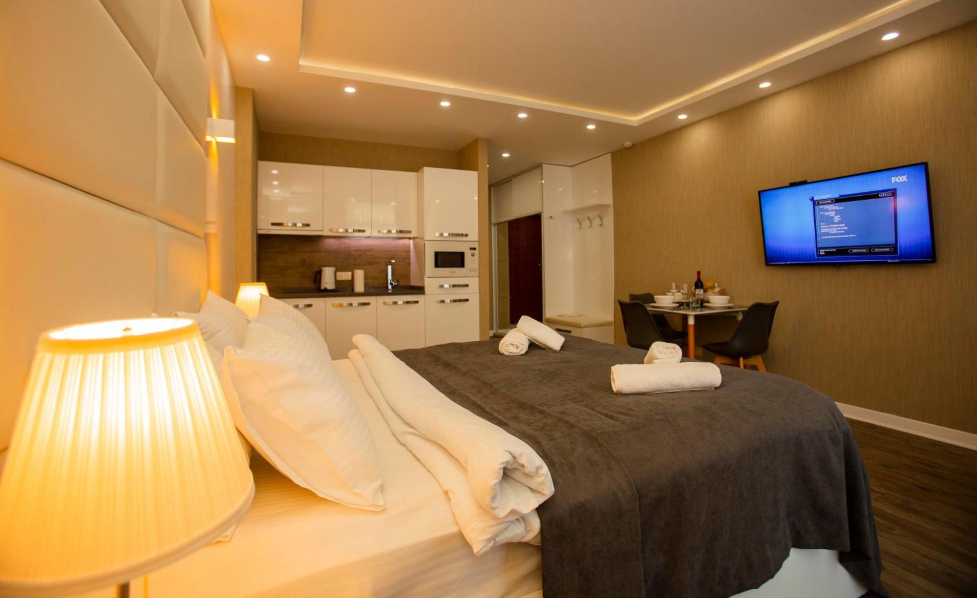 Holiday Premium Apartments Батуми Екстериор снимка