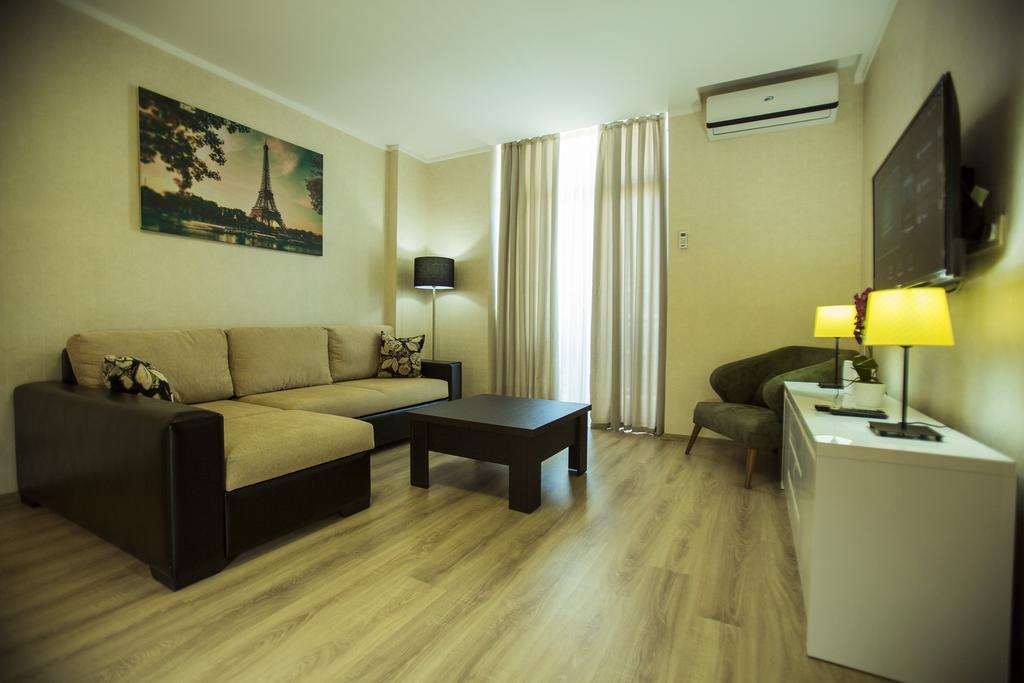 Holiday Premium Apartments Батуми Екстериор снимка