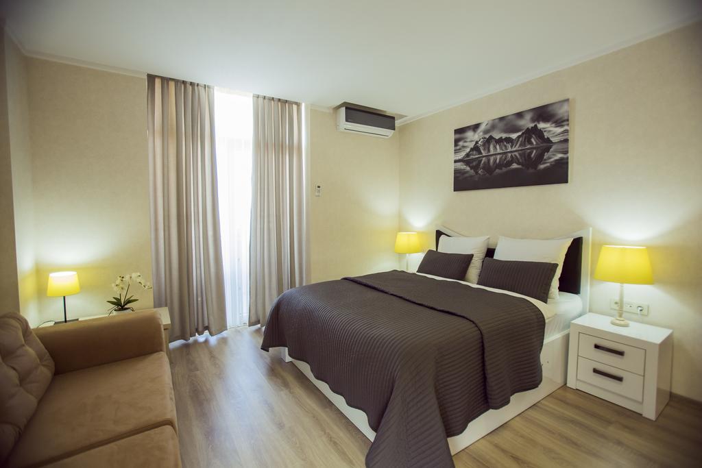 Holiday Premium Apartments Батуми Екстериор снимка